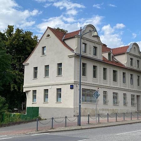 Hotel Am Fluss Saale Weißenfels Exterior foto